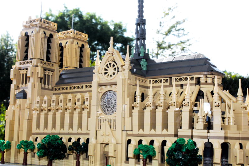 LEGO 21061 Notre-Dame van Parijs